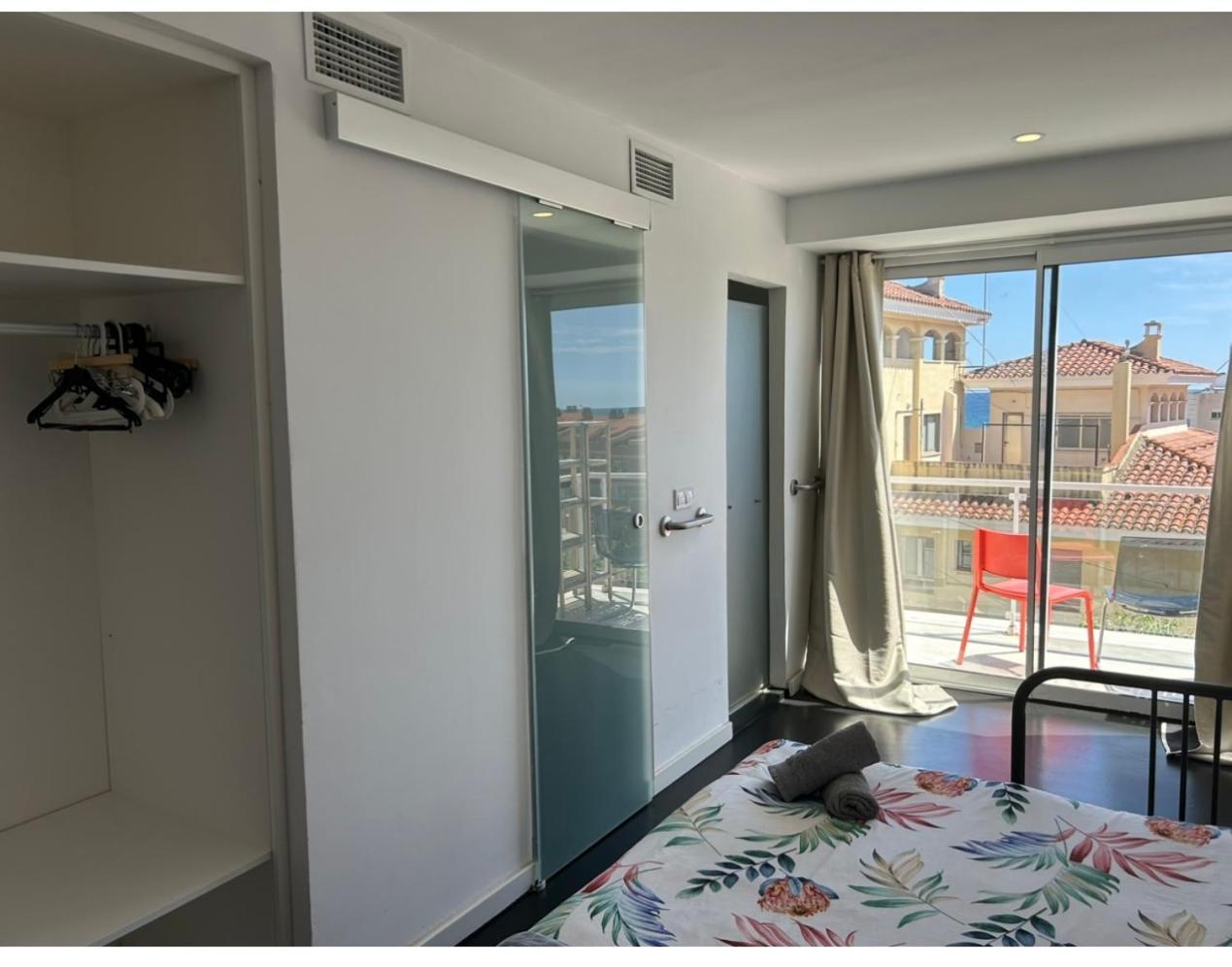 Hug Hotel2022 El Carrer del Canonge Exterior foto